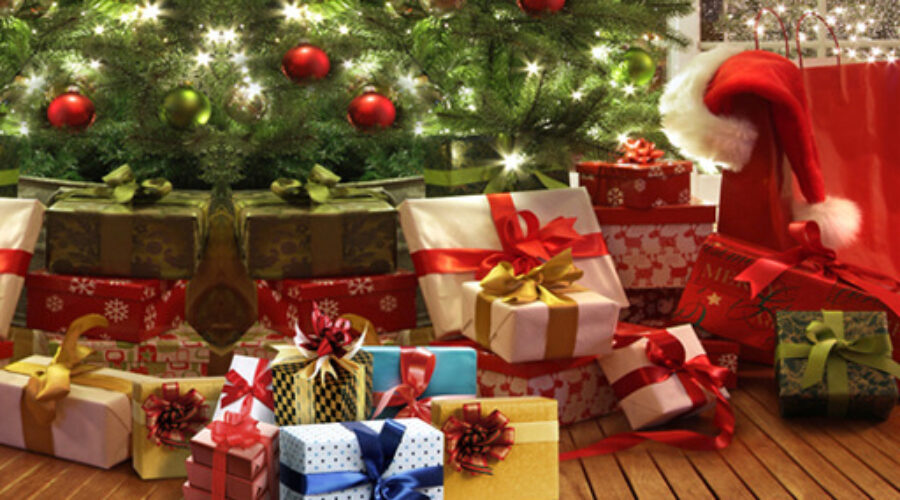 Live Christmas Trees and Hardwood Floors – Tips to Prevent Permanent Damage